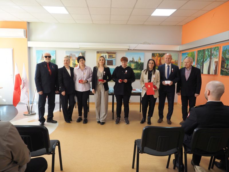 Odznaki Honorowe PCK dla zasłużonych