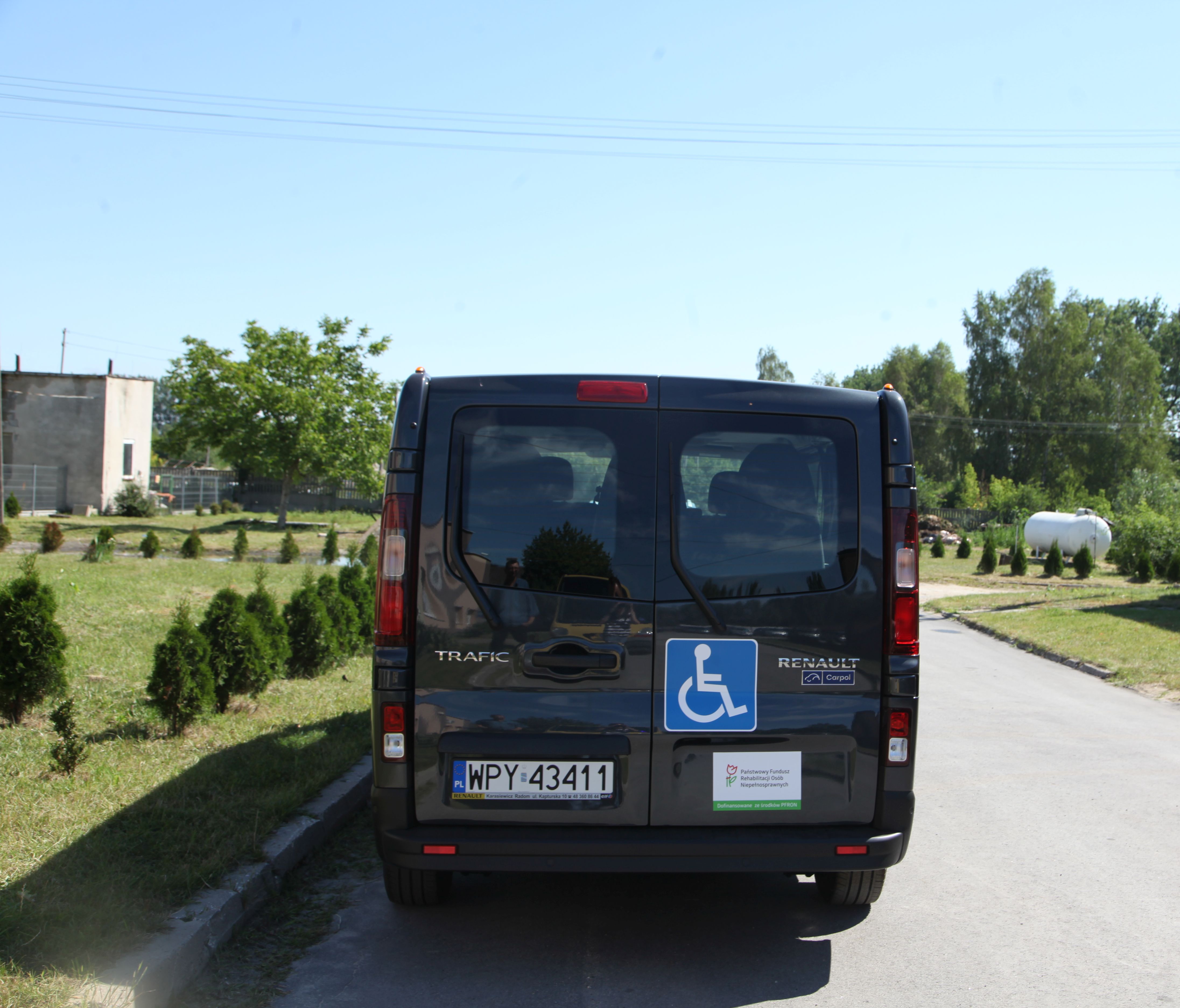 Mikrobus marki Renault Trafic, 9-cio osobowy