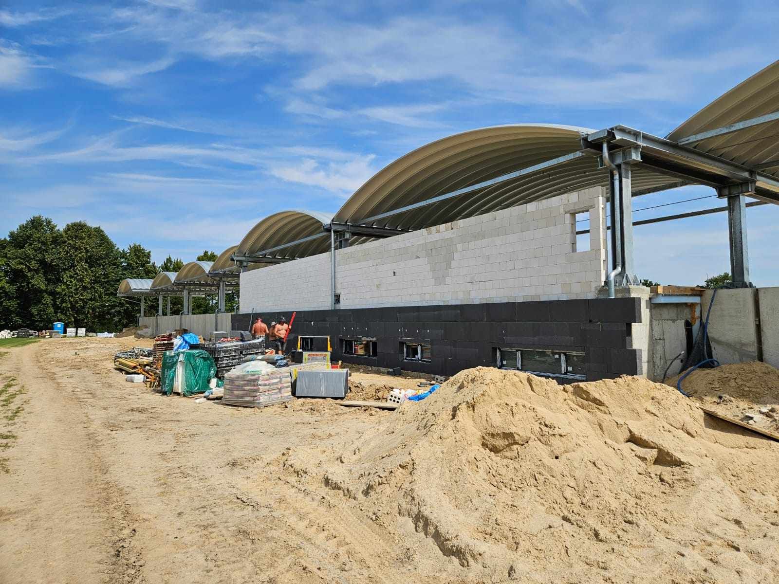  Przebudowa stadionu miejskiego  w Przysusze