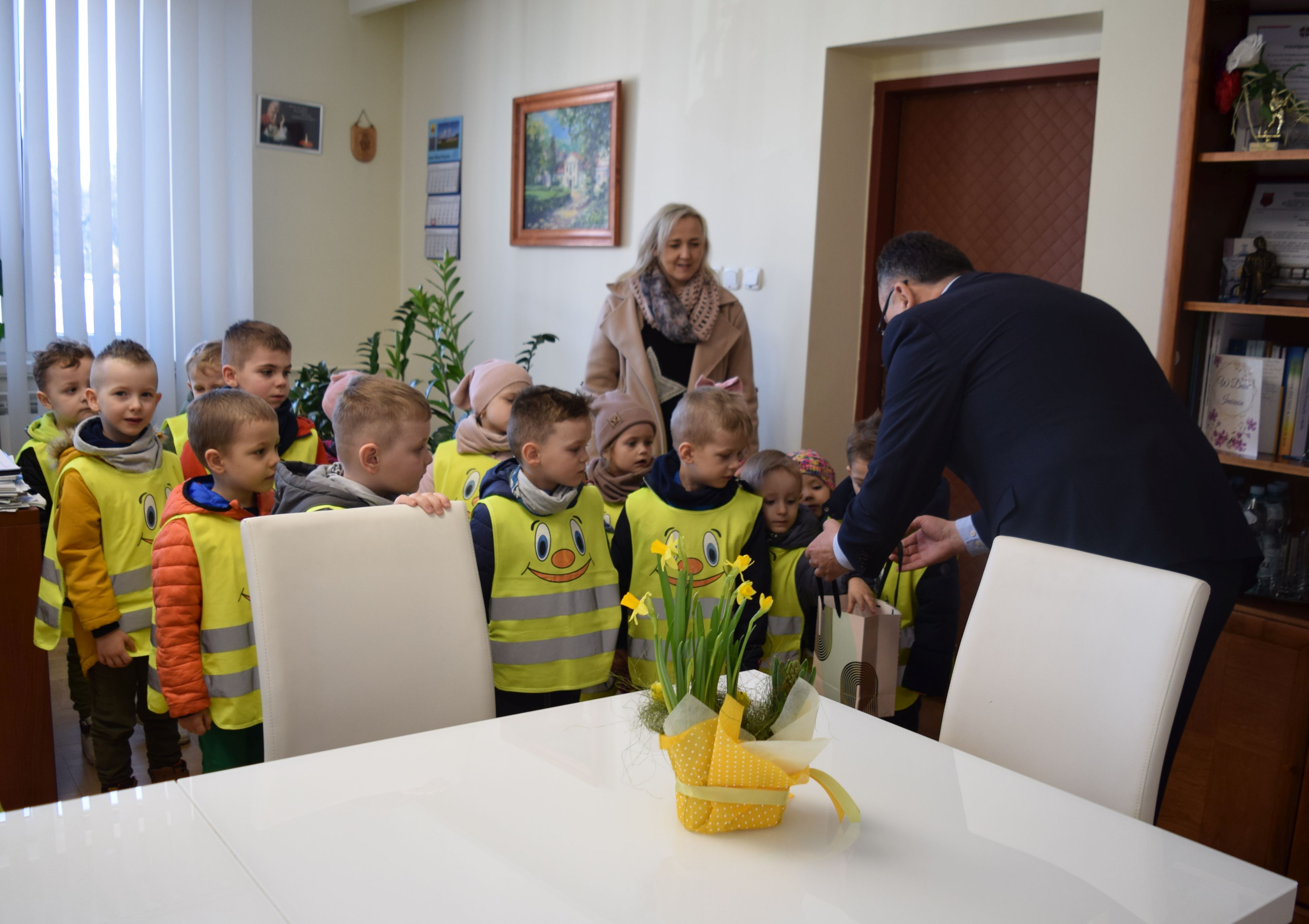  Wizyta przedszkolaków w Urzędzie Gminy i Miasta w Przysusze